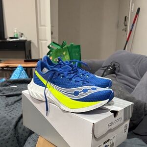 Saucony Endorphin Pro 4 - Blue and Yellow